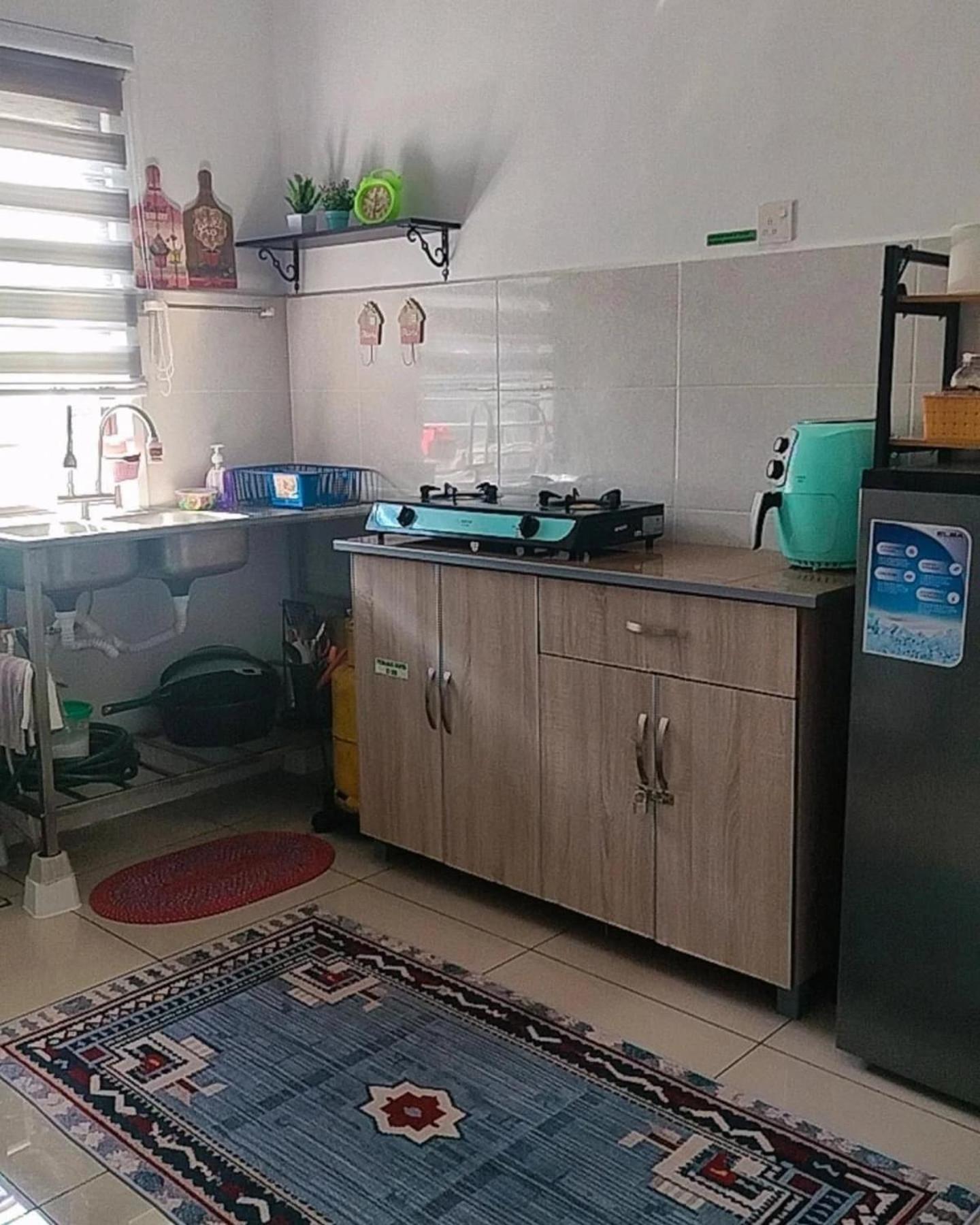 Aiman'S Rose Homestay Teluk Panglima Garang Exterior foto